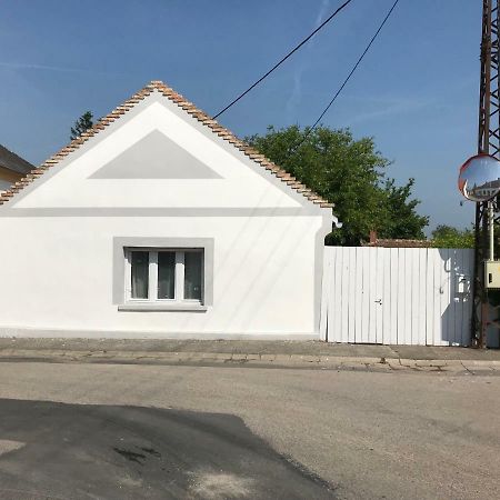 Golyashaz Apartman Kovagoors Екстериор снимка