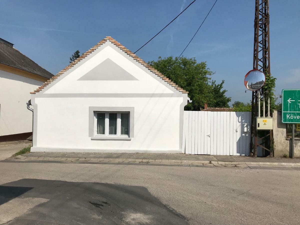 Golyashaz Apartman Kovagoors Екстериор снимка